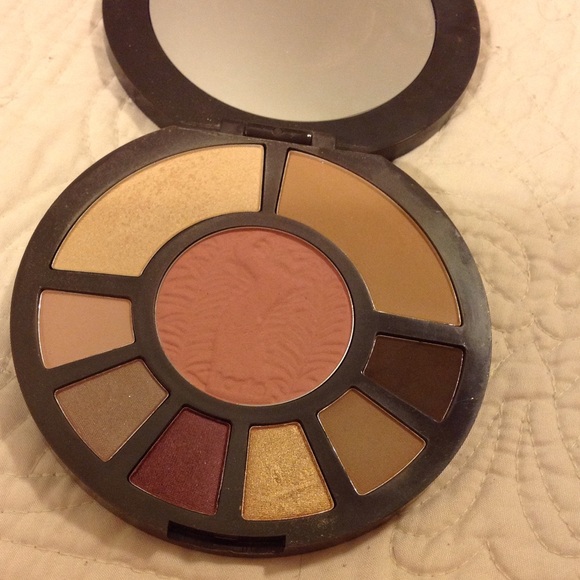 Tarte rainforest after dark palette