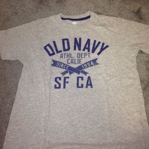 Old navy grey tee