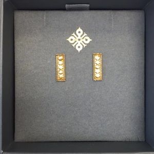 Anna Beck 'Gili' Small Bar Stud Earrings