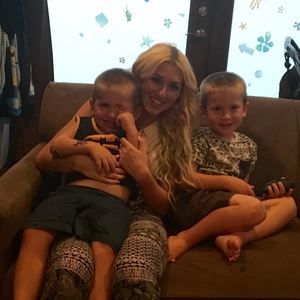 Meet your Posher, Isabella