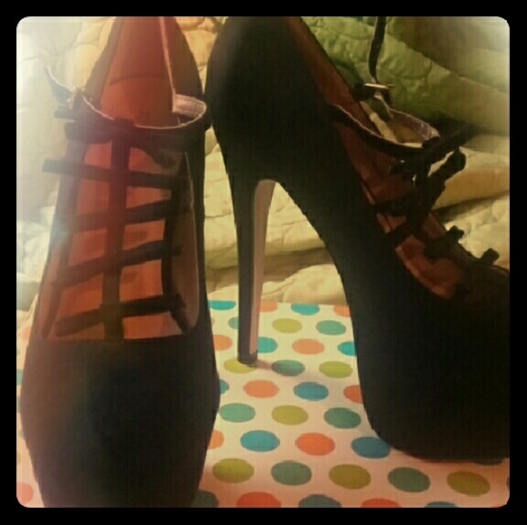 Heel - Picture 1 of 1