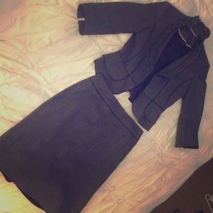 Gorgeous and fun skirt suit!