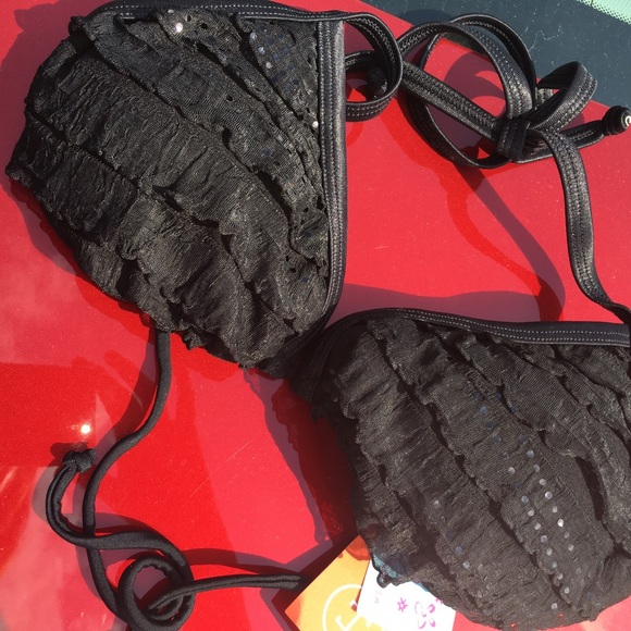 ☀️ Summer ☀️ Dippin' Daisies ruffled bikini NWT - Picture 2 of 3