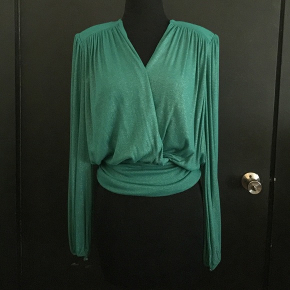 Traffic People Wrap Front Top