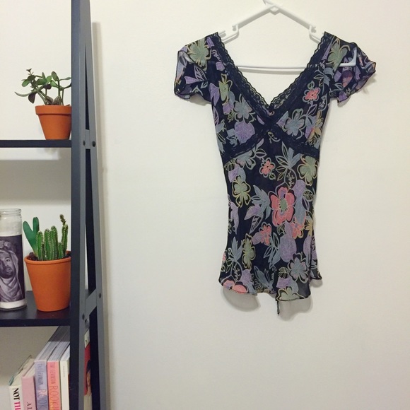 Angie Spanish Island Top - SIZE S