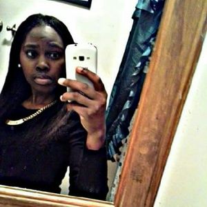 Meet your Posher, Amia