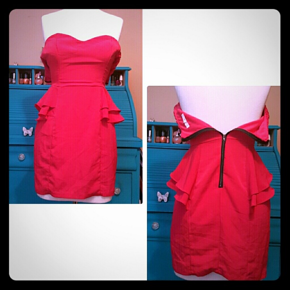 Strapless fuschia mini dress - Picture 1 of 1