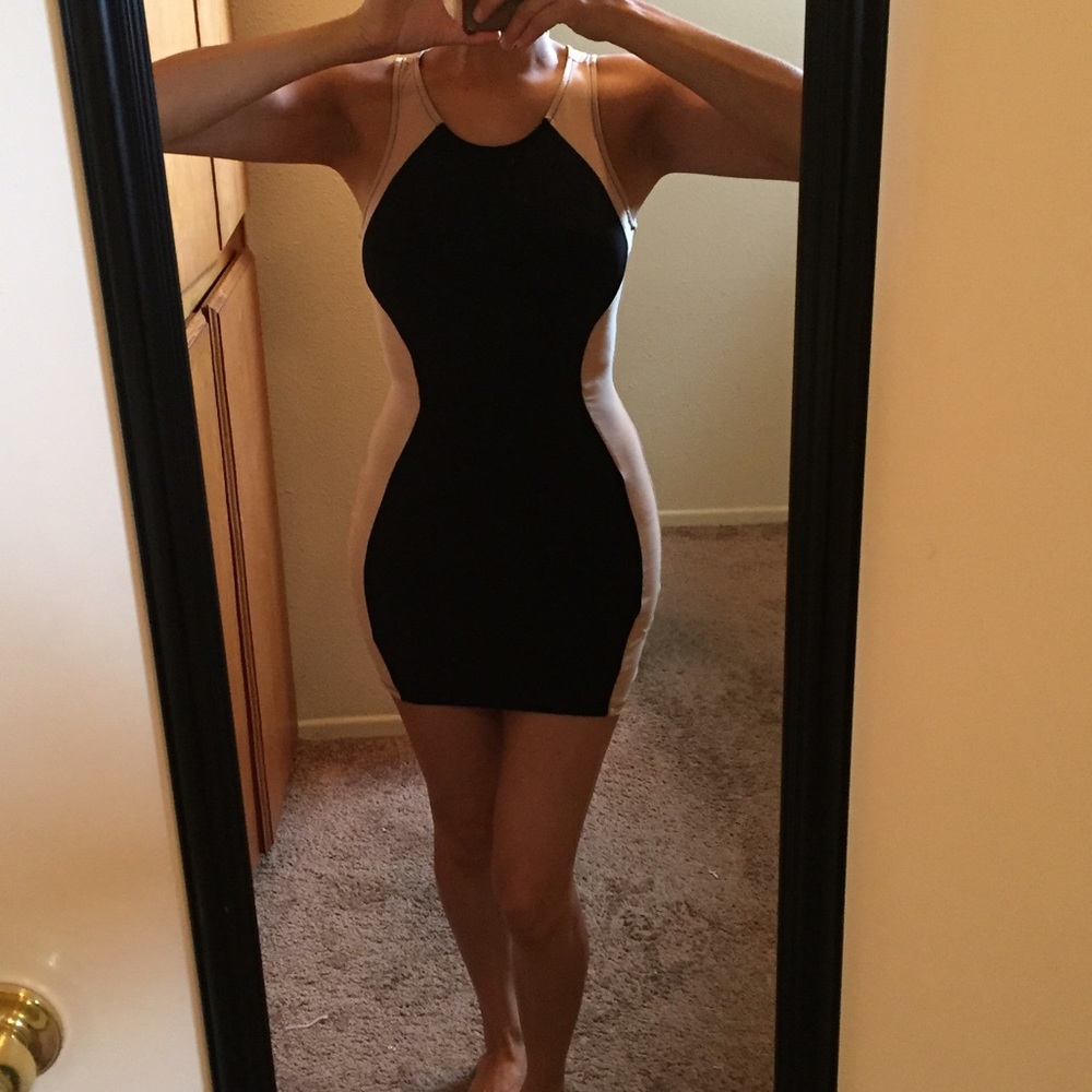 Bodycon mini dress . Curves illusion