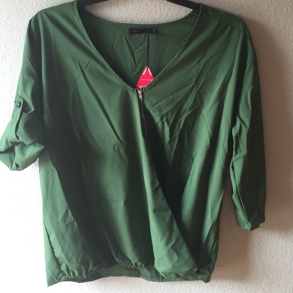 NWT zipper blouse