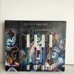 Urban Decay 5 pcs travel size 24/7 eyeliner set.