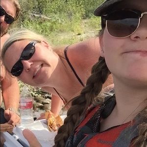 Meet your Posher, Brandee