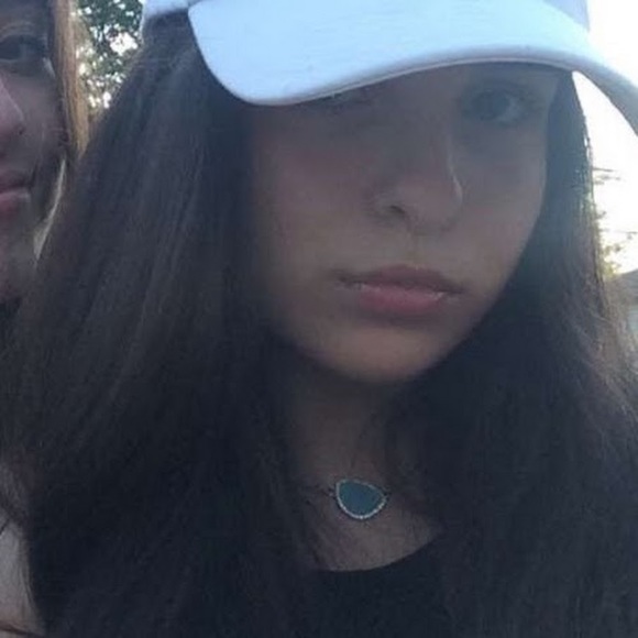 Meet your Posher, Sophia - Picture 1 of 1