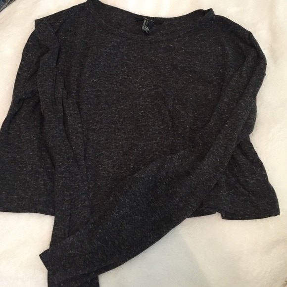 Forever 21 long sleeve crop top with pocket!