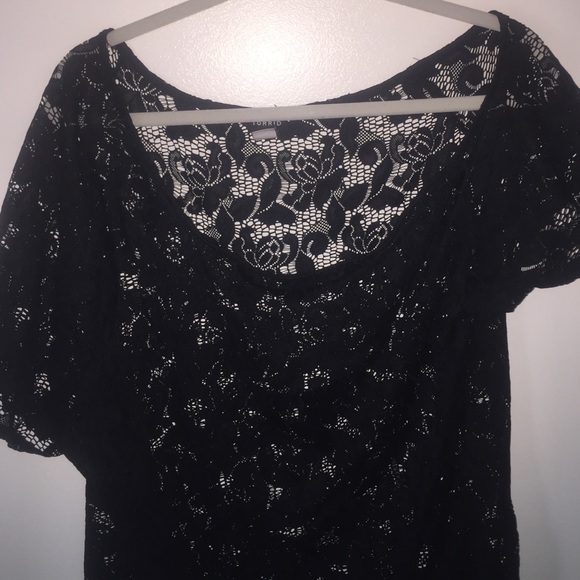 torrid Tops - Torrid floral type lace top