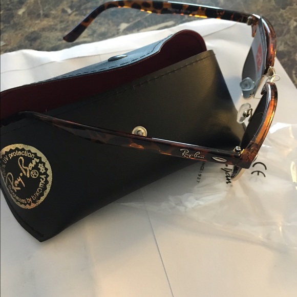 Ray-Ban sunglasses new with case - Picture 2 of 2