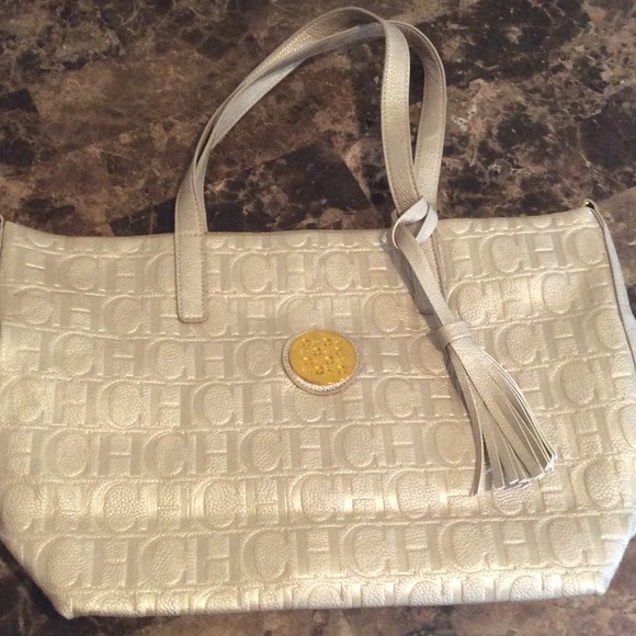 Absolutely beautiful Golden Tote !