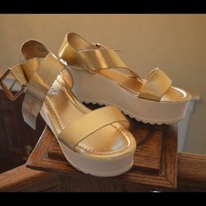 Gold & white flatforms