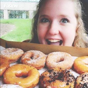 Meet your Posher, Julia