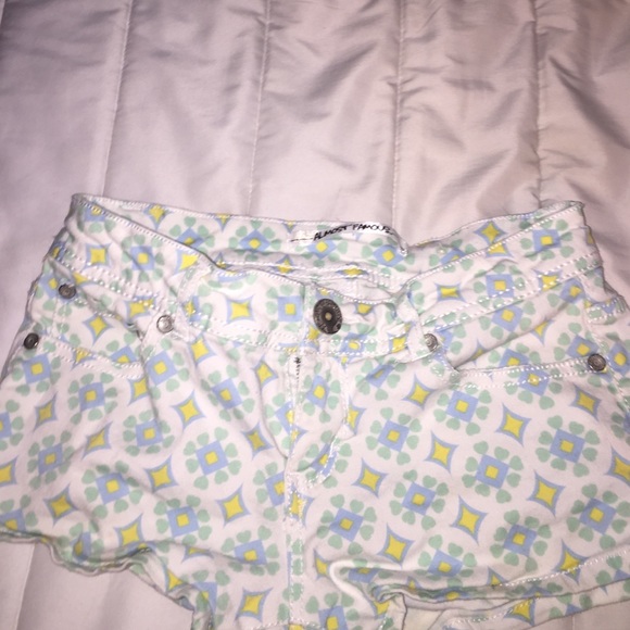 Patterned shorts