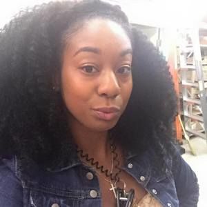 Meet your Posher, Jasmine