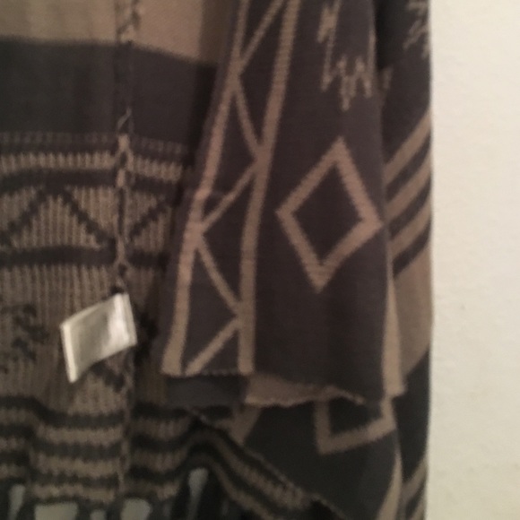 Tank top cardigan with frringe - Picture 3 of 4