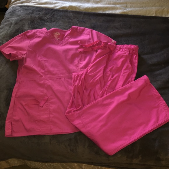 NWOT PINK SCRUB SET