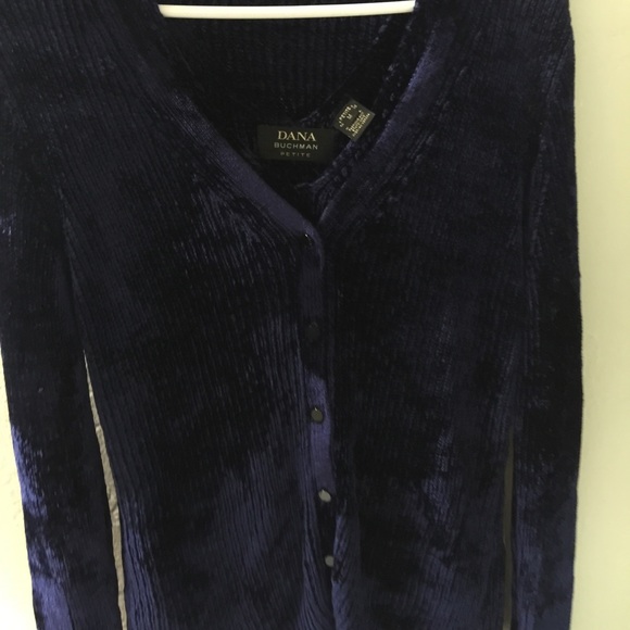 Beautiful Dana Buchman beep blue cardigan set