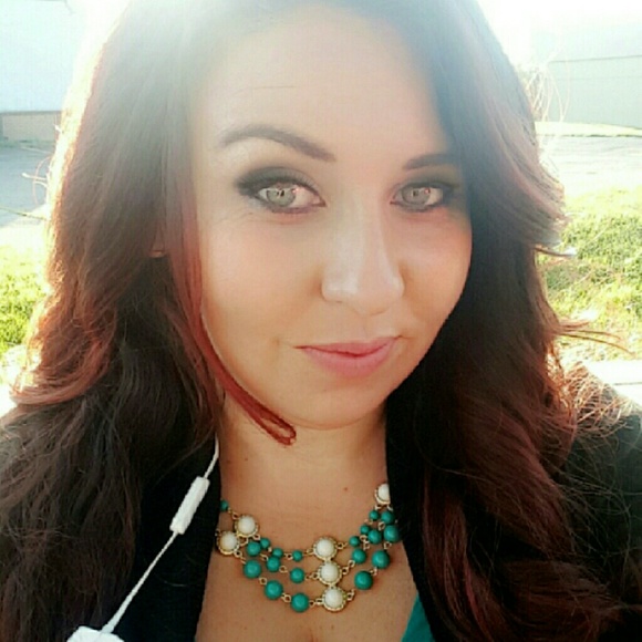 Meet your Posher, Tiffany - Picture 1 of 1