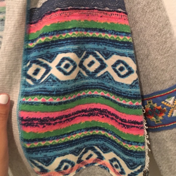 Open sweashirt with a hoodie - Picture 3 of 4