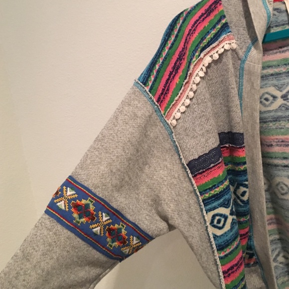 Open sweashirt with a hoodie - Picture 4 of 4