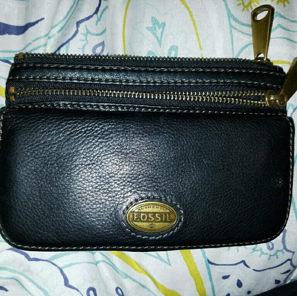 Black fossil wallet