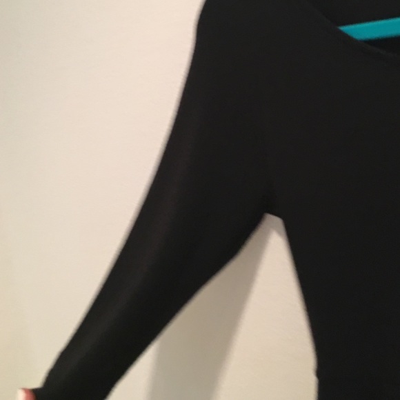 Quarter sleeved black dress - Picture 4 of 4