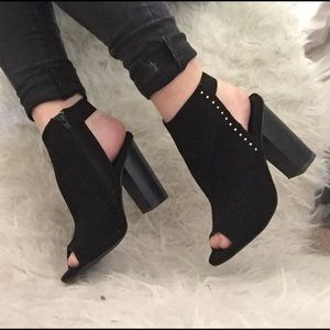 Black peep toe cutout booties