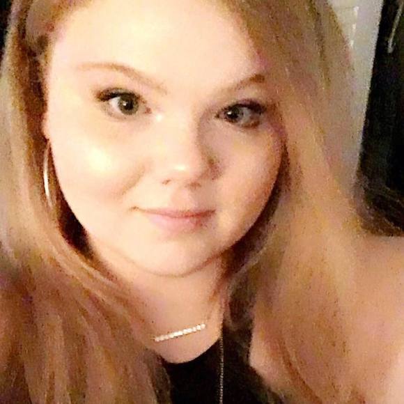 Meet your Posher, Kendra