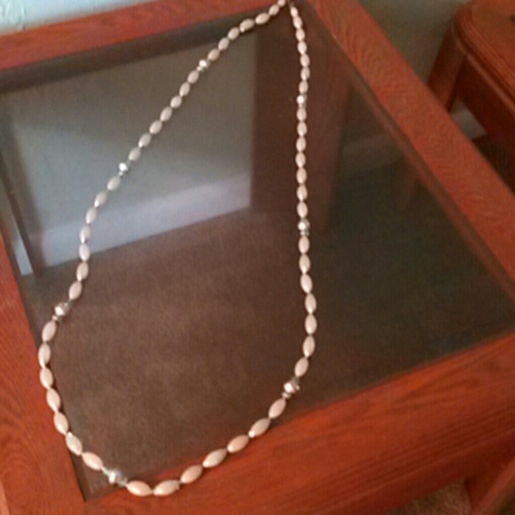 Pearl Necklace with 7 green designed pearls