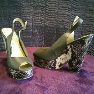 Nine West - Hot wedges.