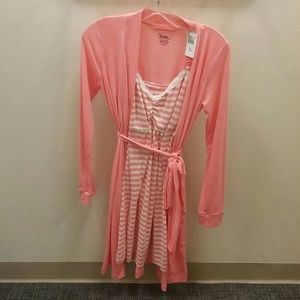 Nursing gown and robe, New with tags