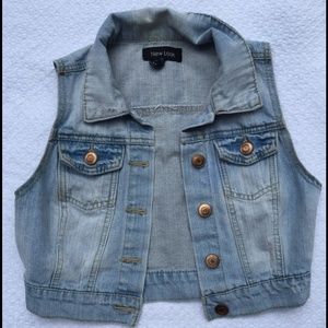 Light Wash Denim Vest ⭐️