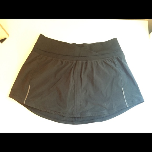Lululemon Run Skirt Size 4 Black