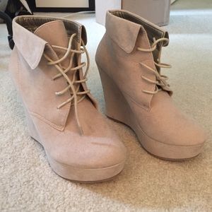 Collared Lace Up Booties