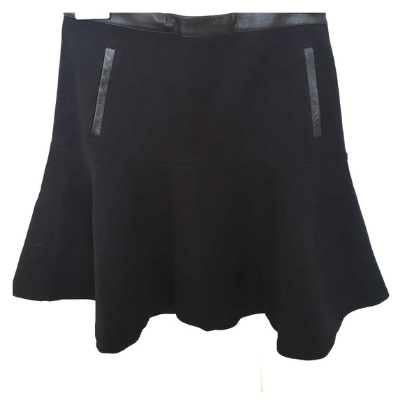 Club Monaco flutter skirt