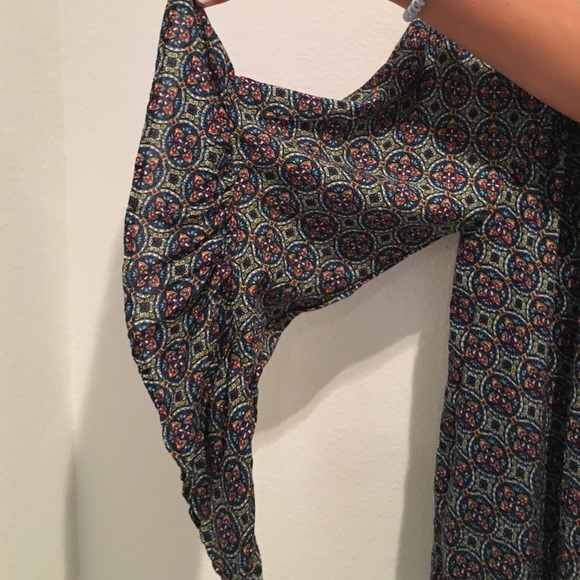 Off the shoulder blouse - Picture 3 of 4