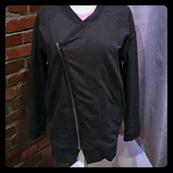 Lululemon Black Wrap Jacket Size 8