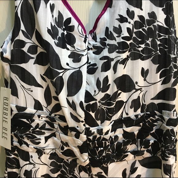 Black and White Dress - Picture 4 of 4