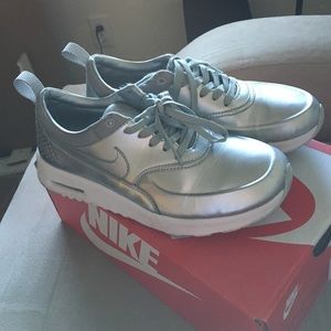 Nike Air Max Thea Premiums! Metallic Silver Size 6