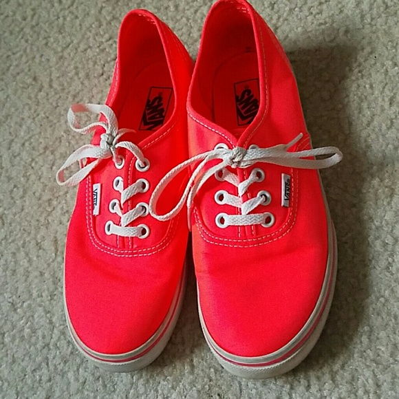 🎀Coral Vans🎀