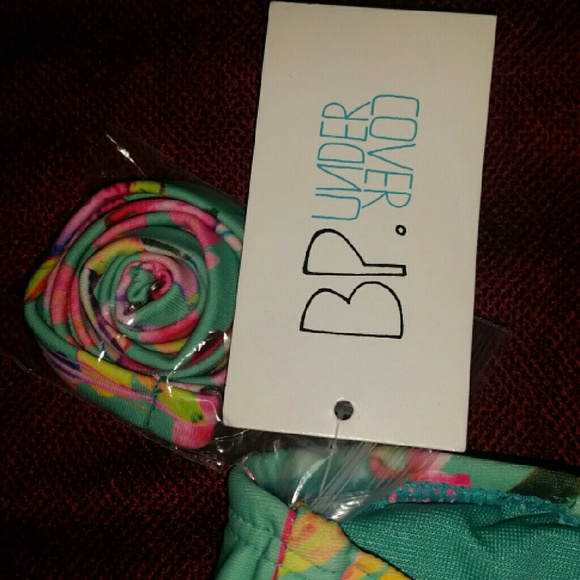 Large BP Under Cover/ Floral/Bikini top/New - Picture 3 of 3