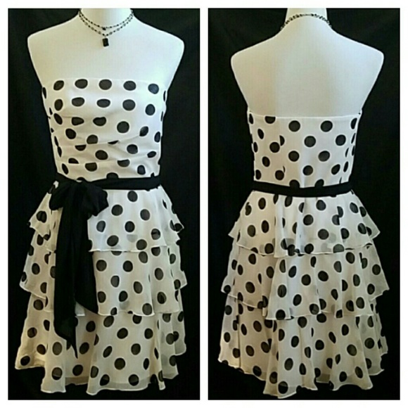 WHBM Tiered Dress - Picture 2 of 4