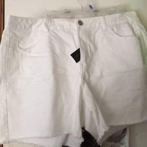 White denim bf shorts