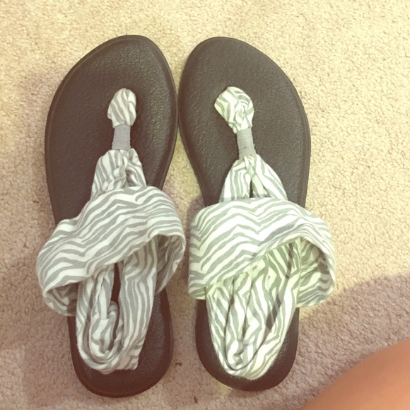 Sanuk sandals!!!